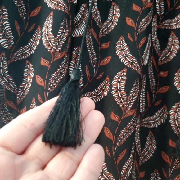 Sheer Boho style Leaf Patterned Blouse - Picture 3 of 9